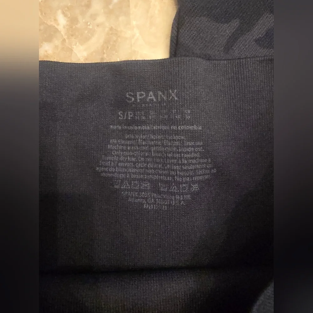 SPANX Black Camo Legging Sz S - Picture 2 of 3